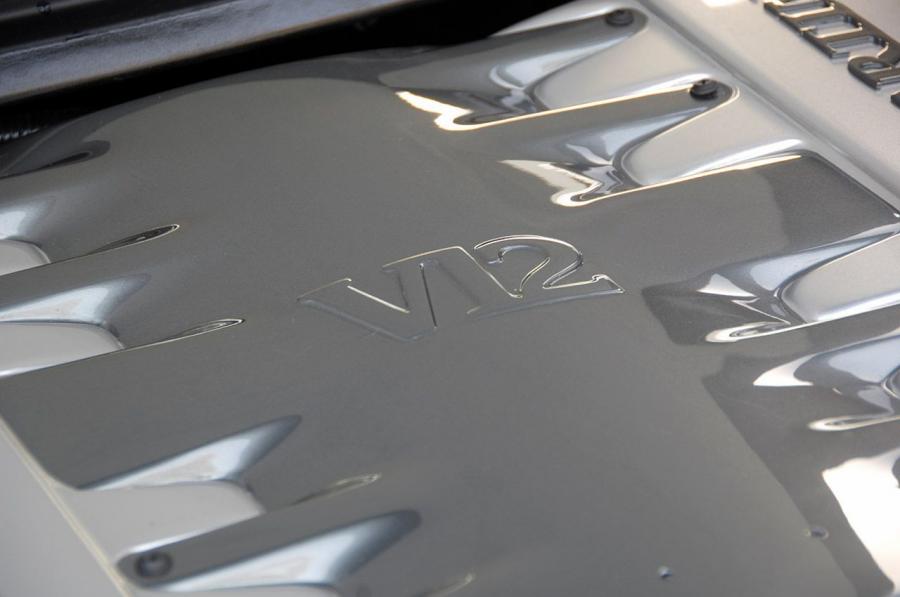  Aston Martin V12 Vanquish Replica 2008 года  (фото 20 из 31)